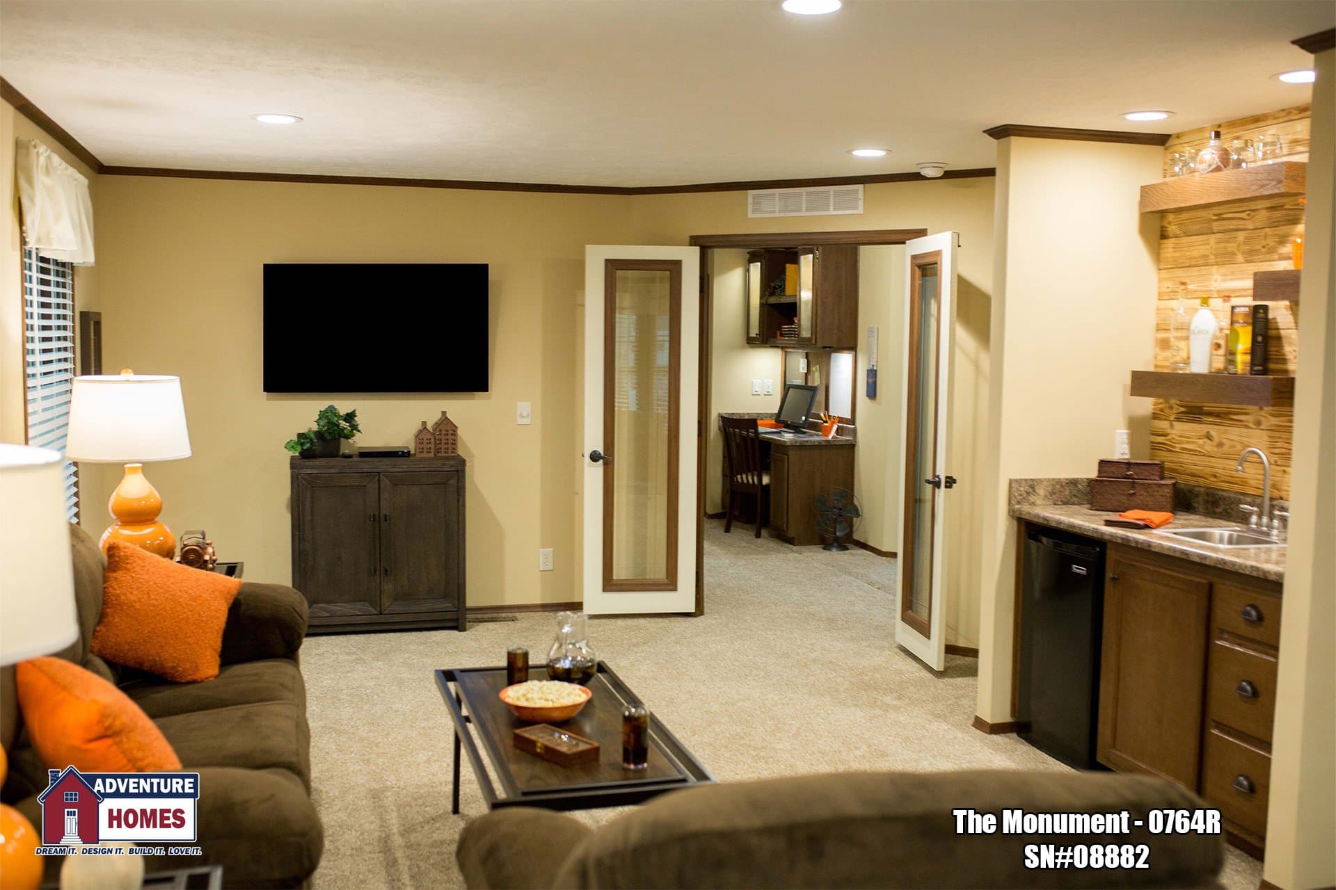 Monument | 0764r interior home features