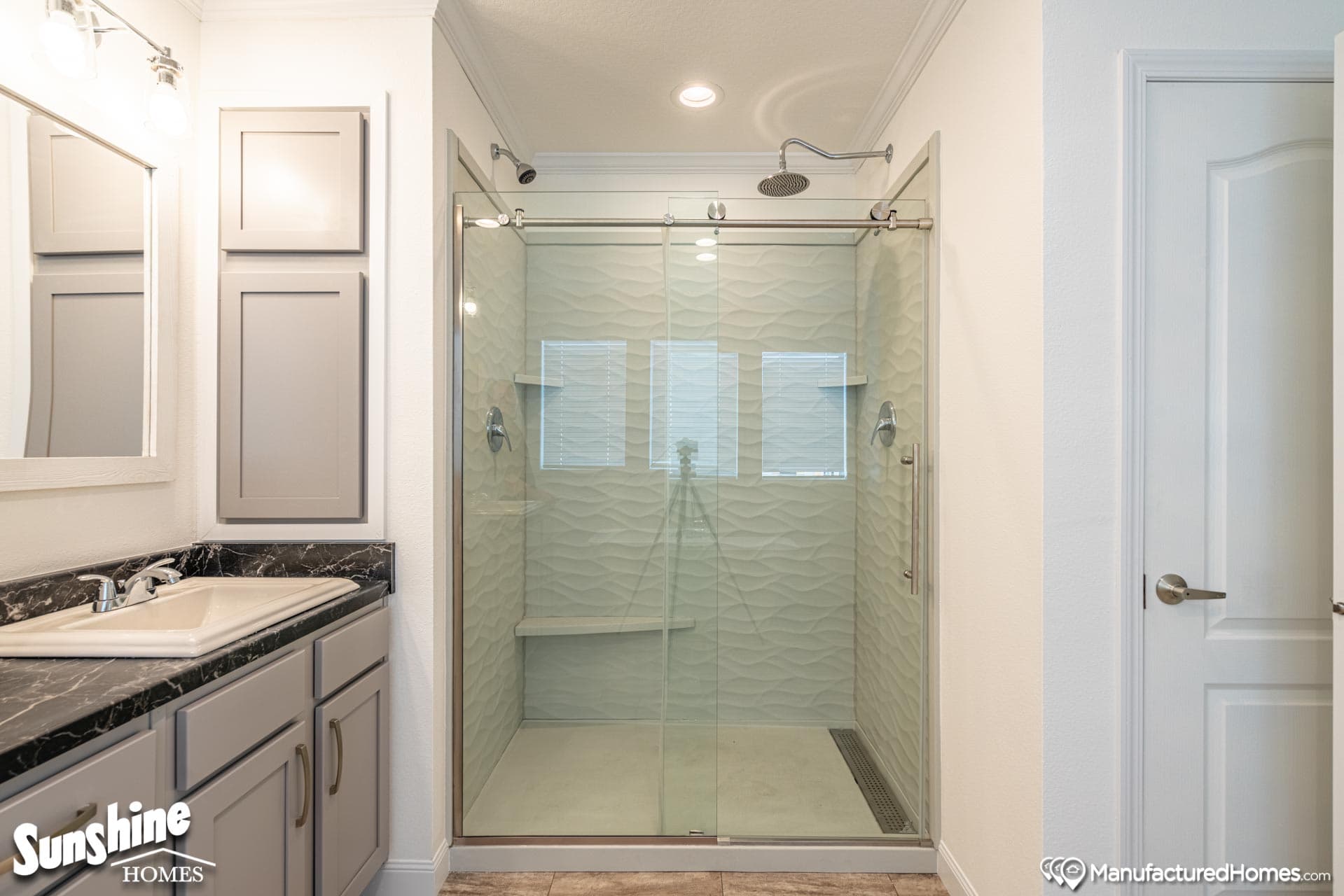 Pri3270-2024 bathroom home features