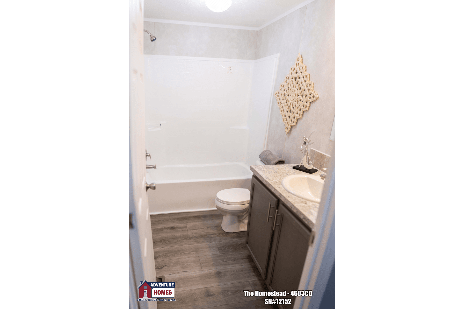 Homestead | 4603cd bathroom home features