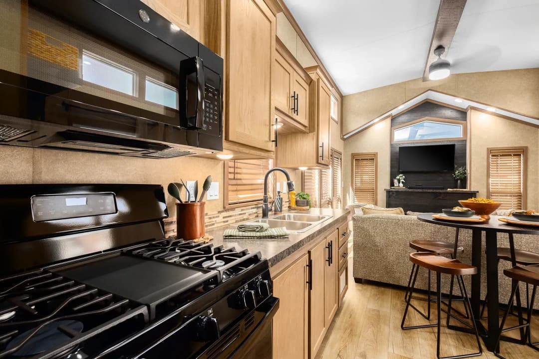 Island 5065 kitchen home features