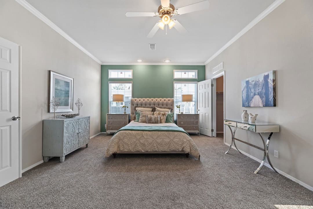 Hacienda iii 41764a bedroom home features