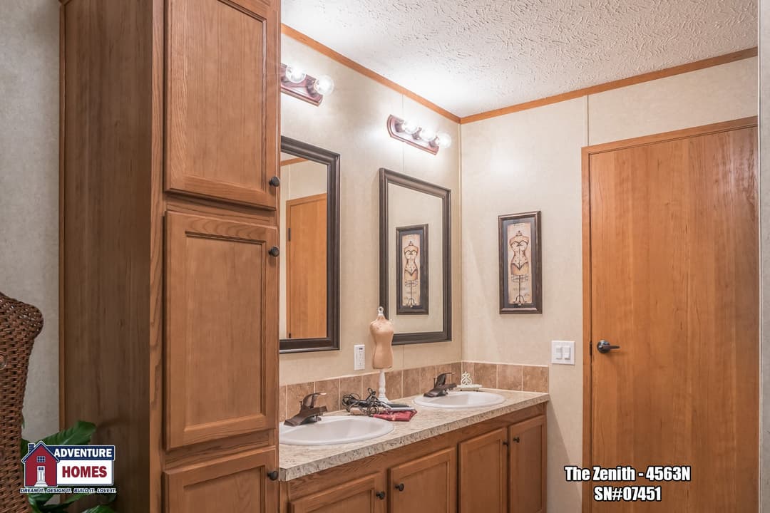 Zenith | 4563n bathroom home features