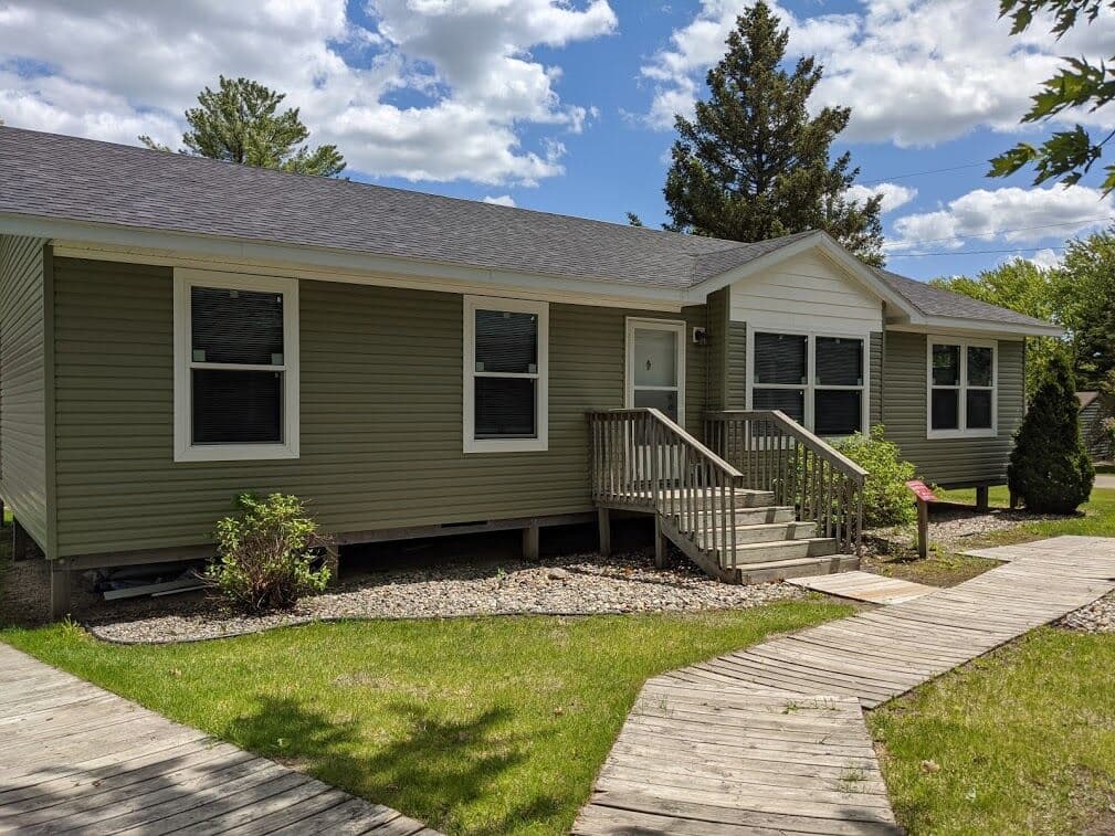 The tesla 184013 hero, elevation, and exterior home features