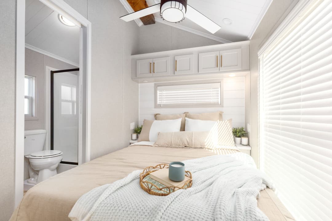 Eldorado 9092 bedroom home features