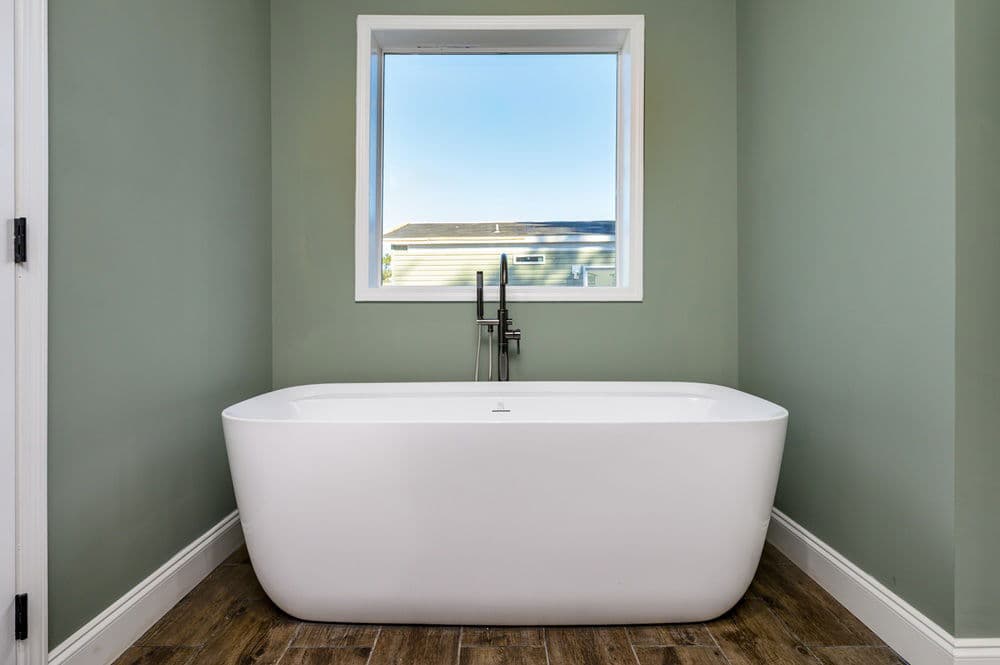 Marathon bathroom home features