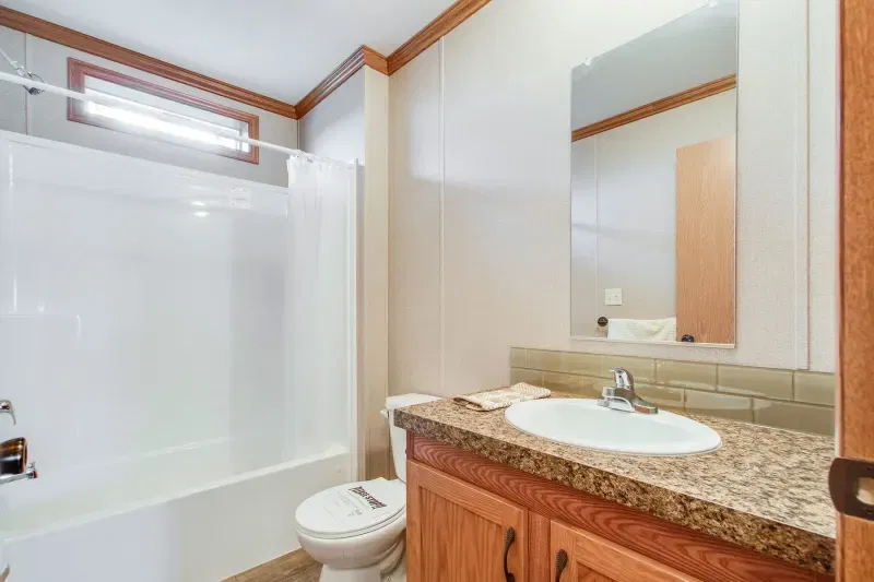 Arlington 2214 bathroom home features