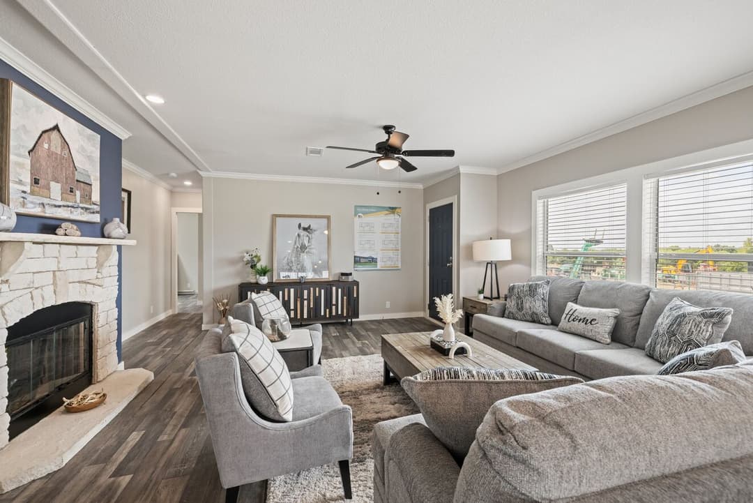 Palladium 30543d interior home features