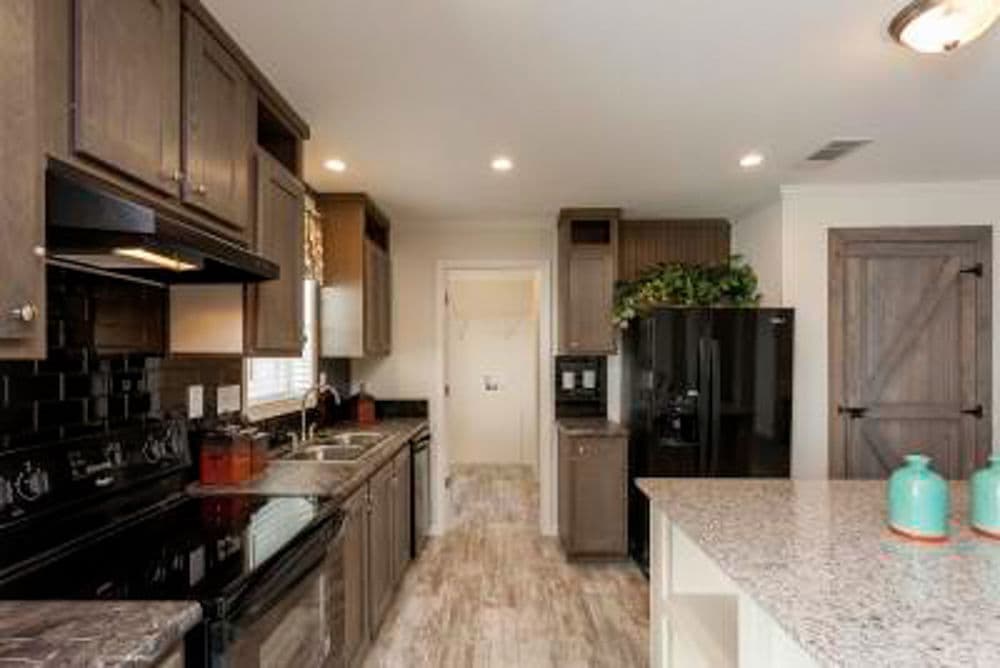 Moyne kitchen home features