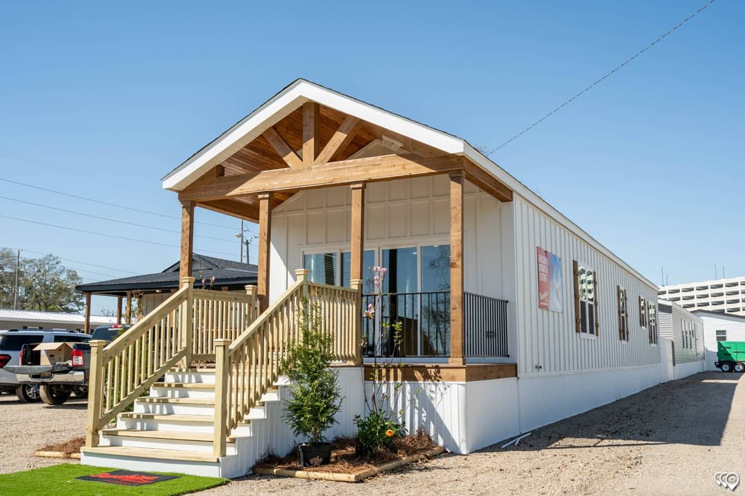 Pri1680-1031 hero, elevation, and exterior home features