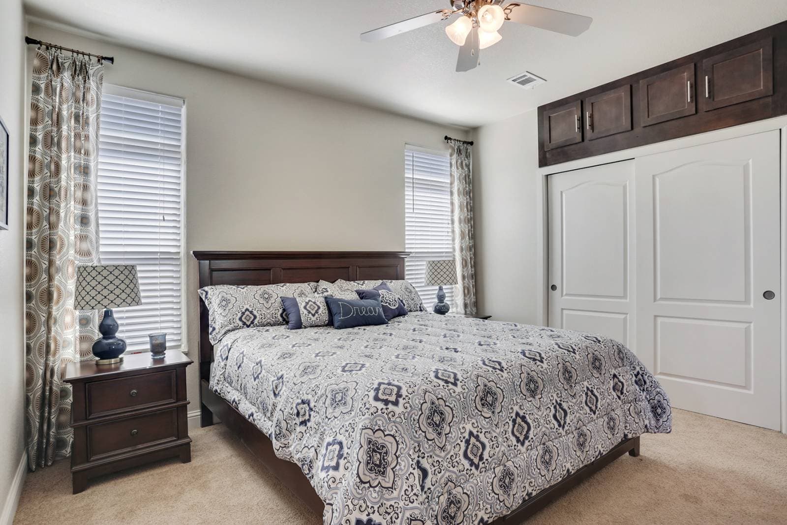 American freedom 2848pc2  bedroom home features