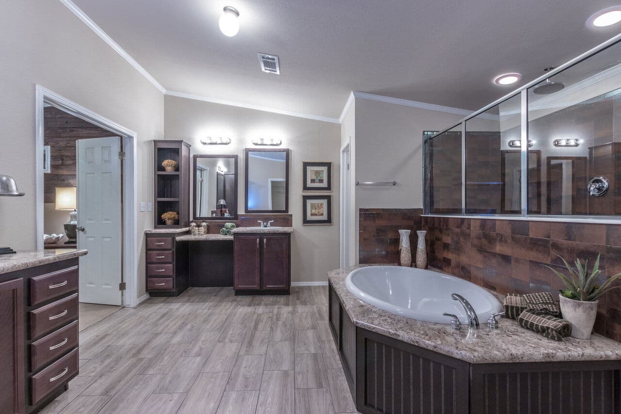 Big bend 32764g bathroom home features