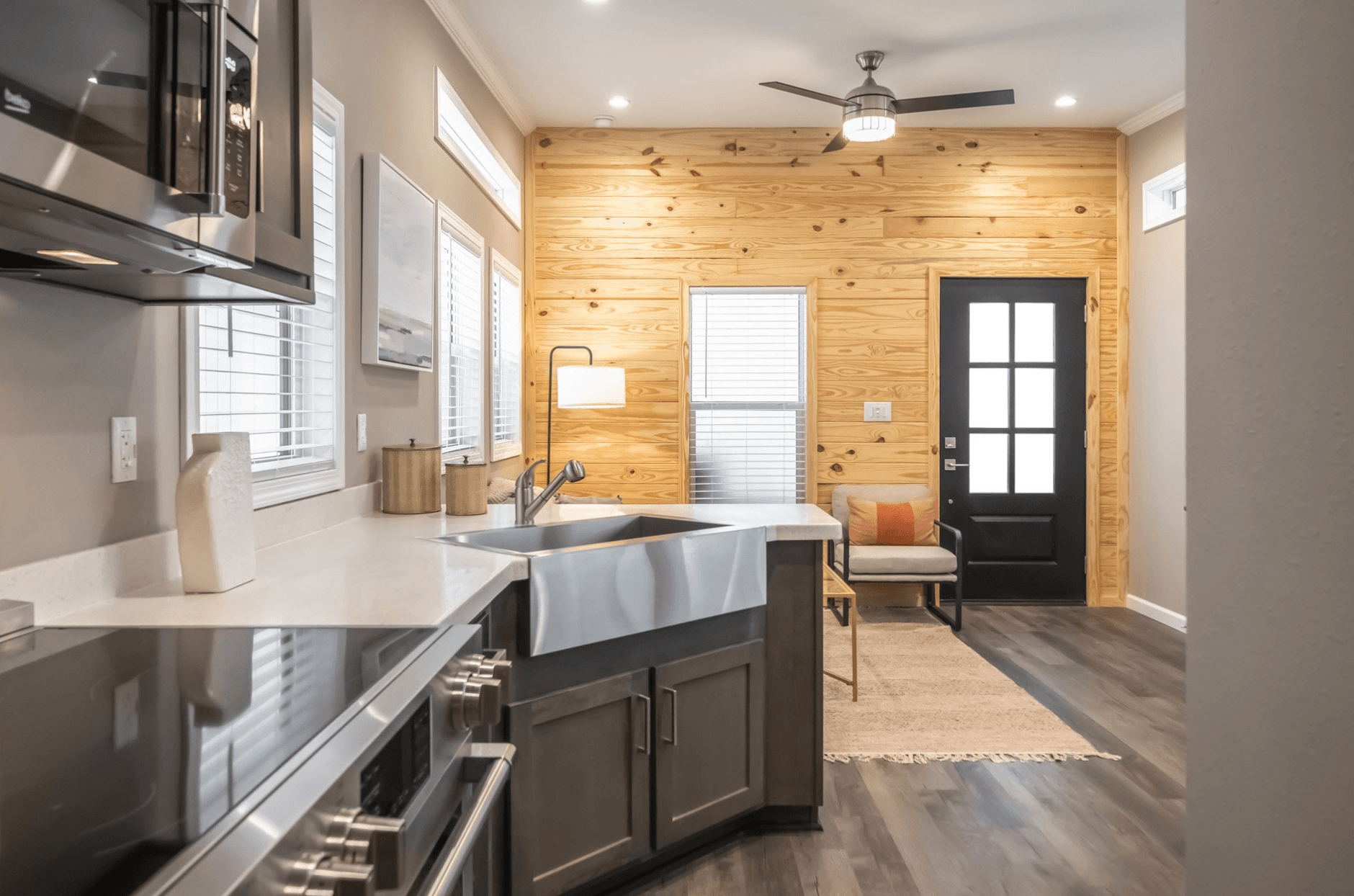 Wedge kitchen home features