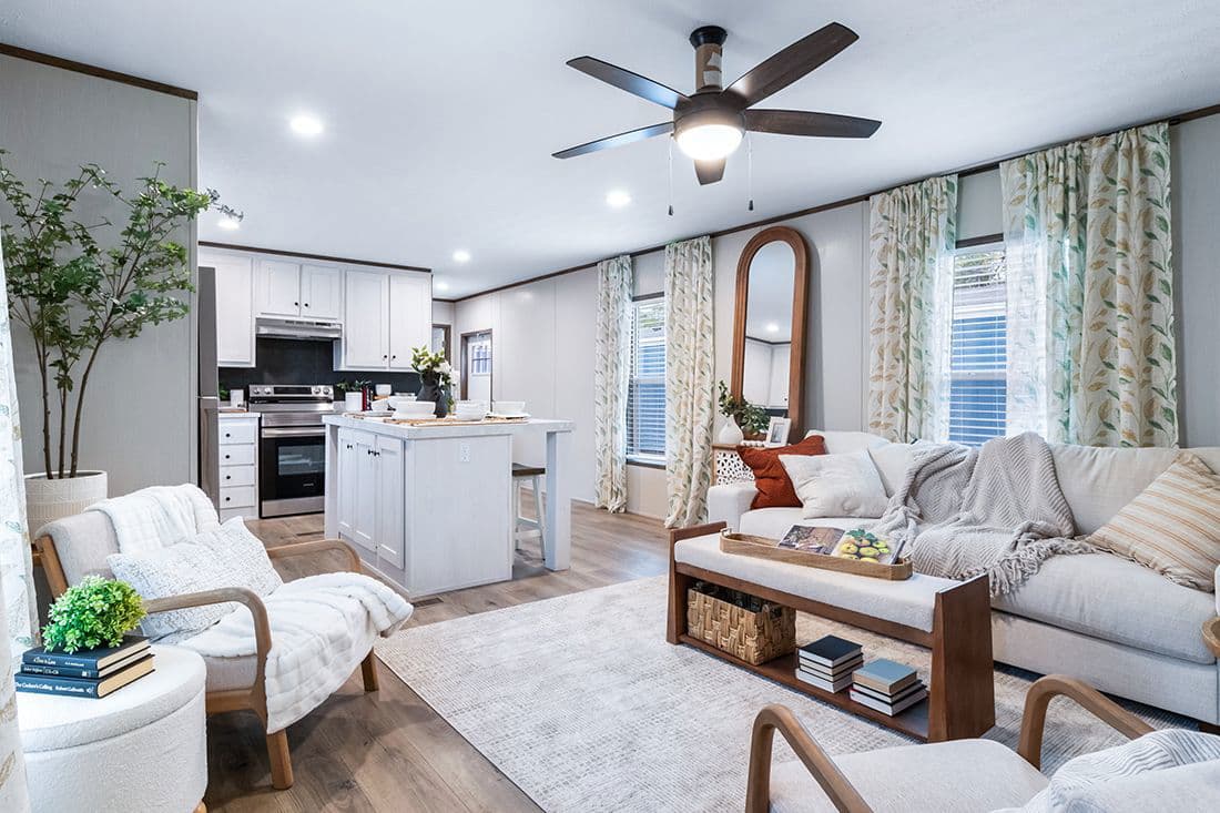 Select 16723i interior home features