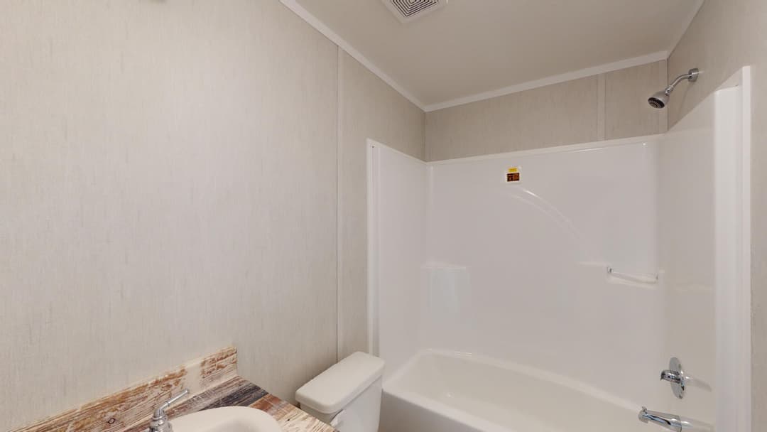 Arc1680-8000-2 bathroom home features