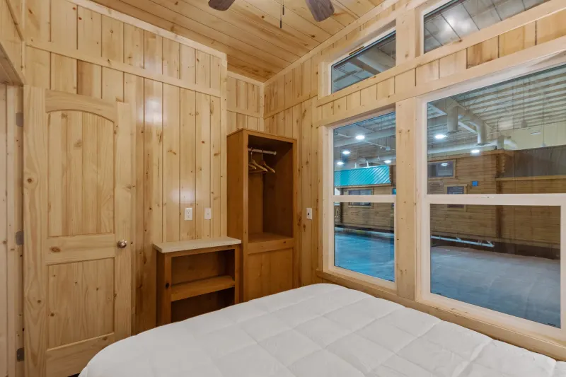 Desert vista apsn4110l bedroom home features