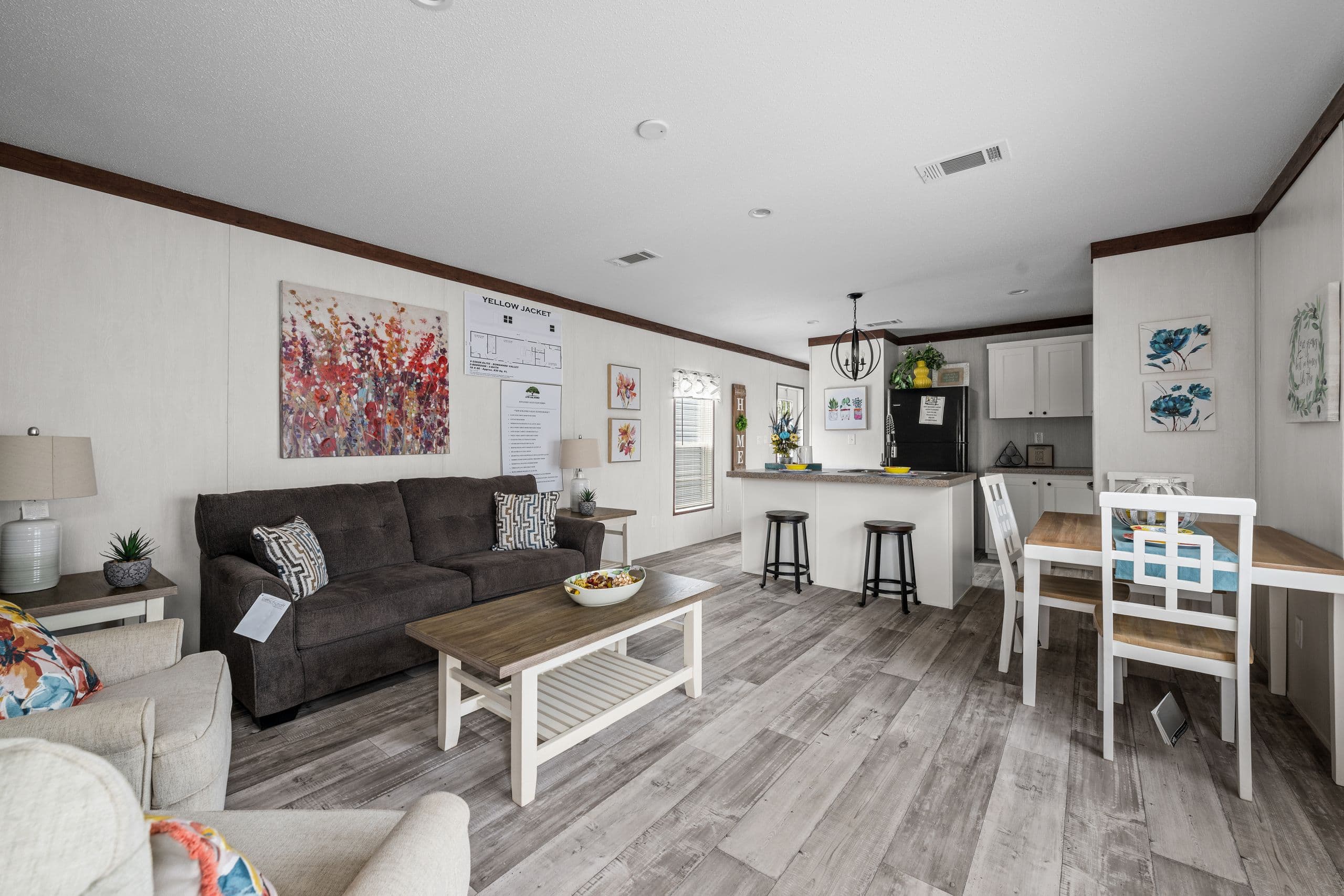 Yellow jacket interior home features