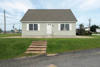 Ne-625 elevation and exterior home features