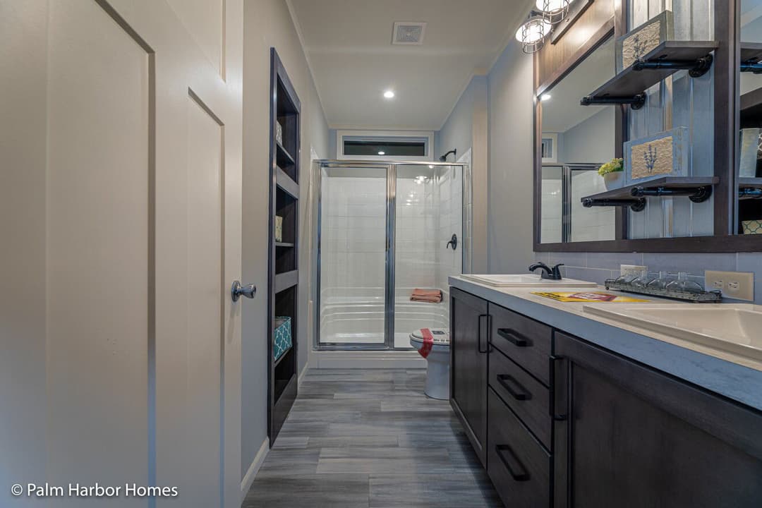 Levy 28482a bathroom home features