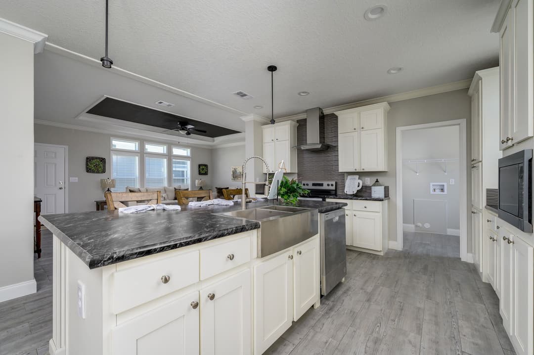 Loki kitchen home features