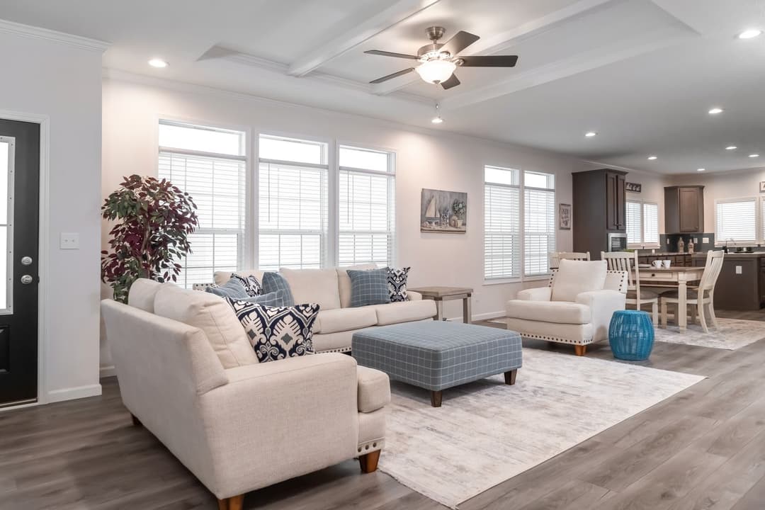 3458 hud 76x32 carolina raelyn interior home features