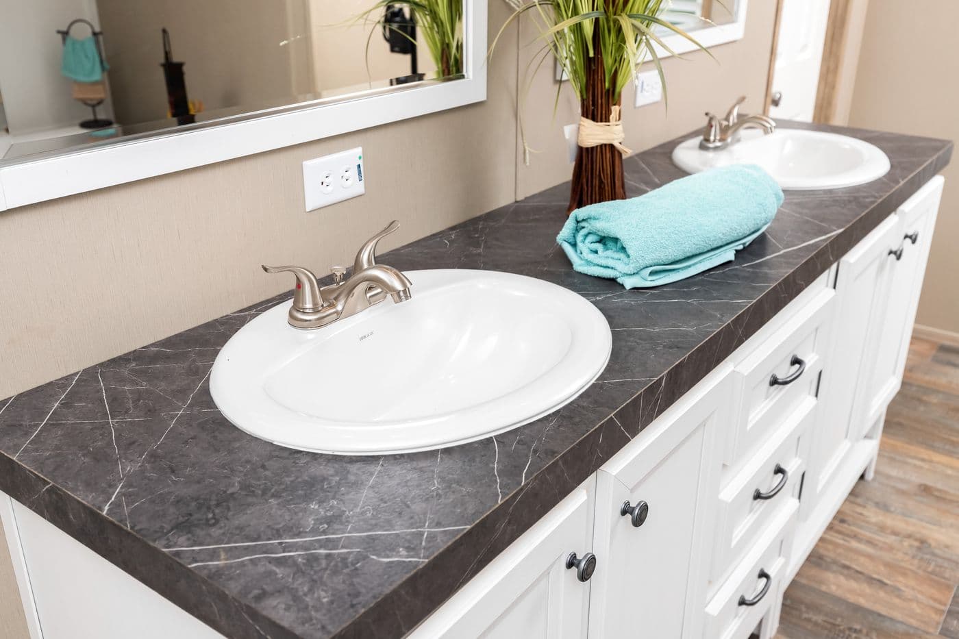 Farmhouse flex bathroom home features