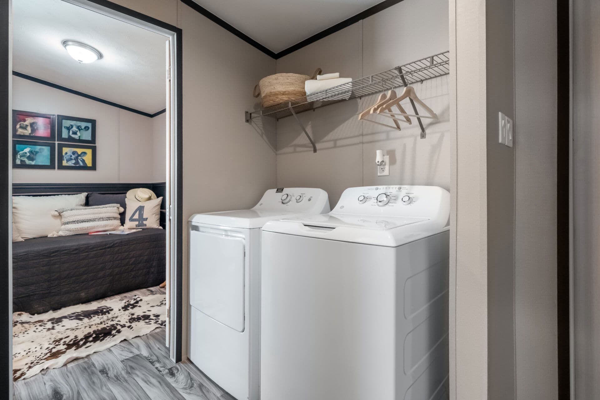 Singlewide h-16×72-32d shed interior home features