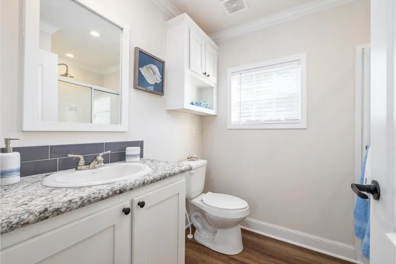 Legend 1435454 bathroom home features