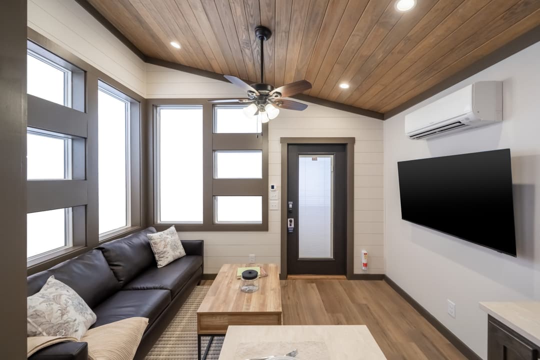 Skyway interior home features