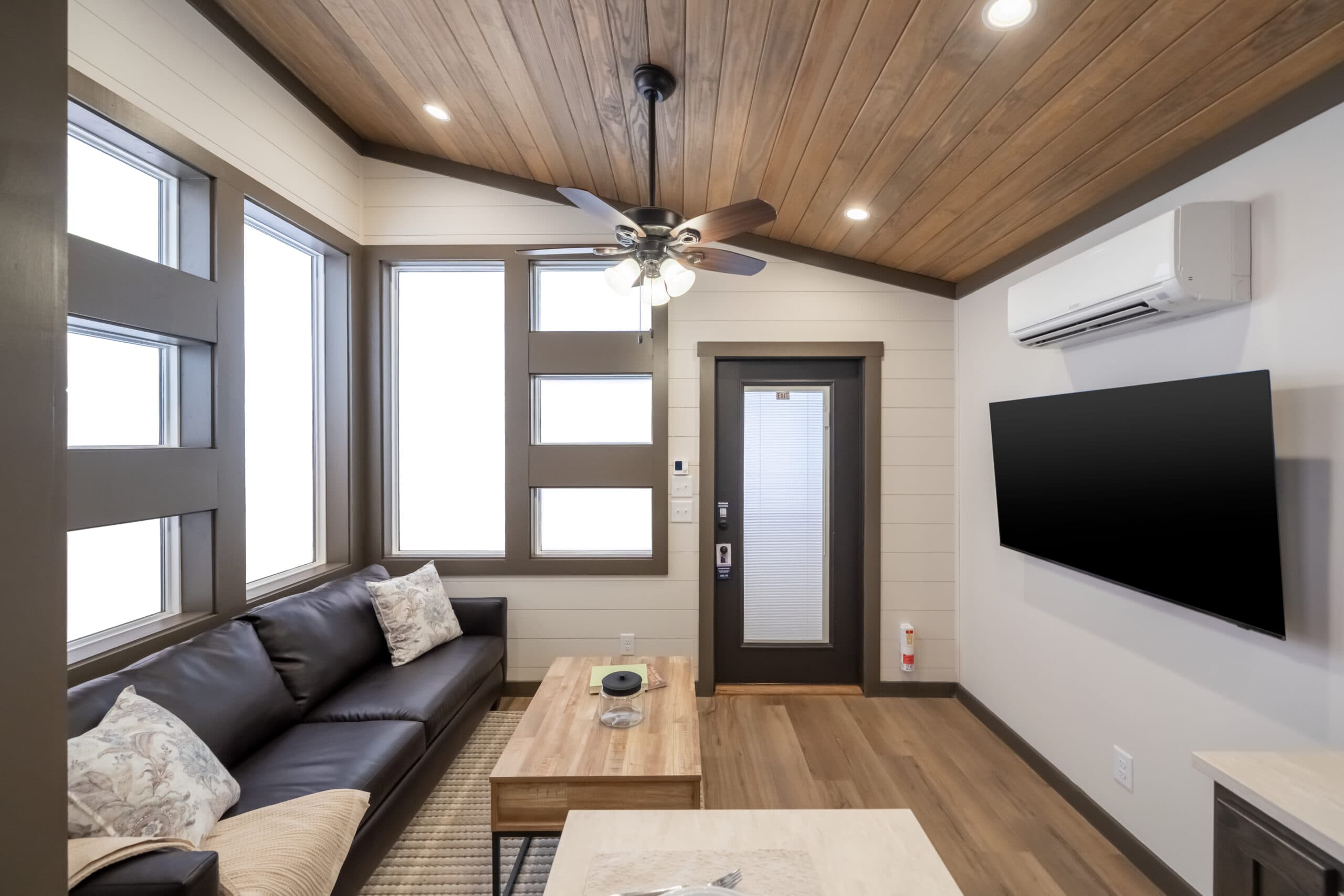 Skyway interior home features