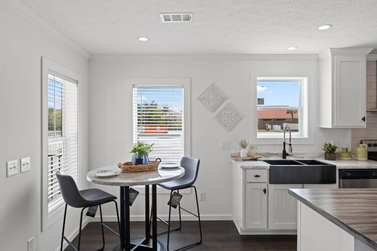 Venice interior home features