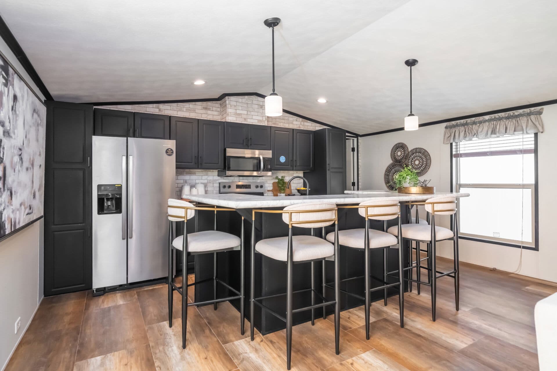 Heritage h-1868-32a kitchen home features