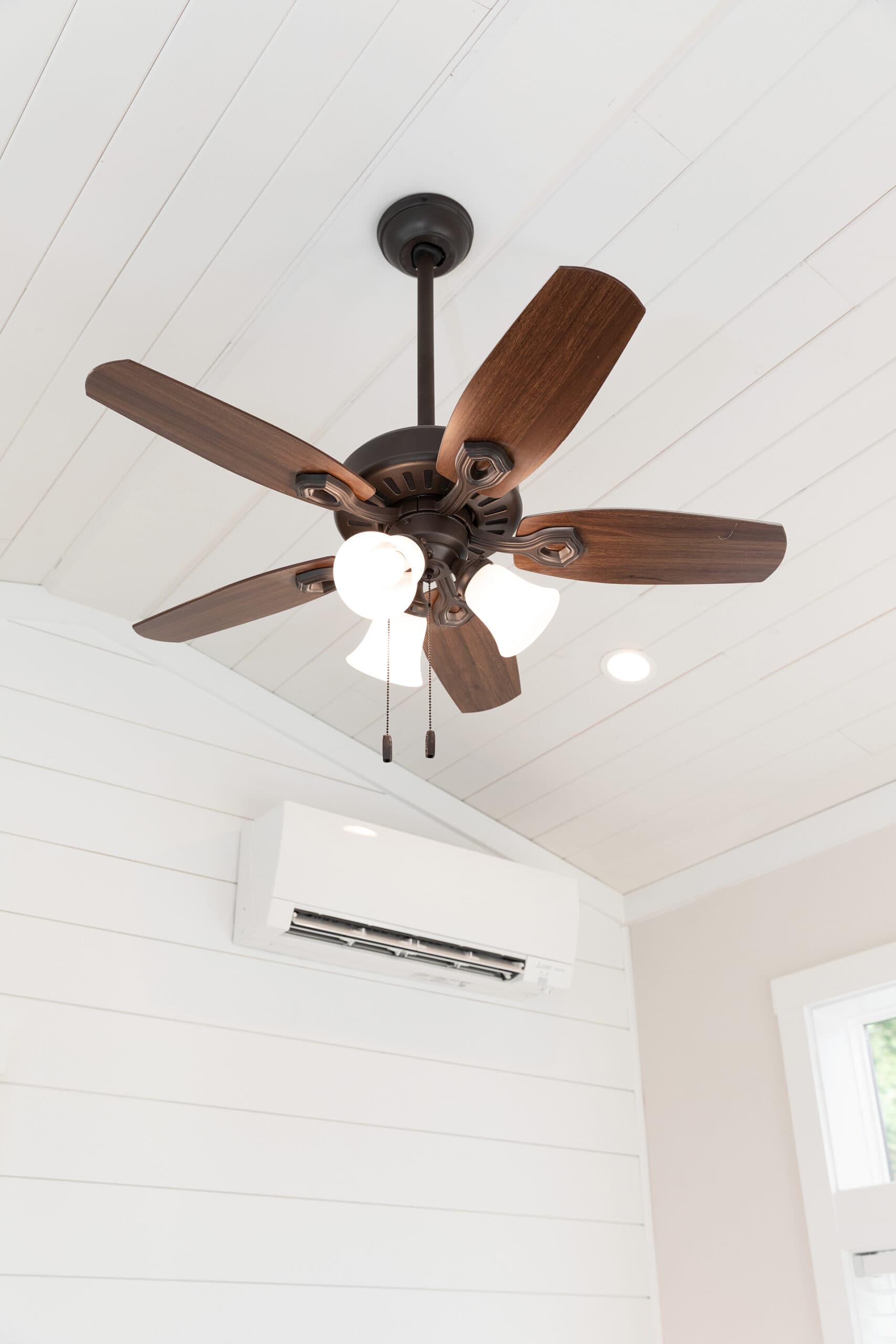 Cahaba interior home features