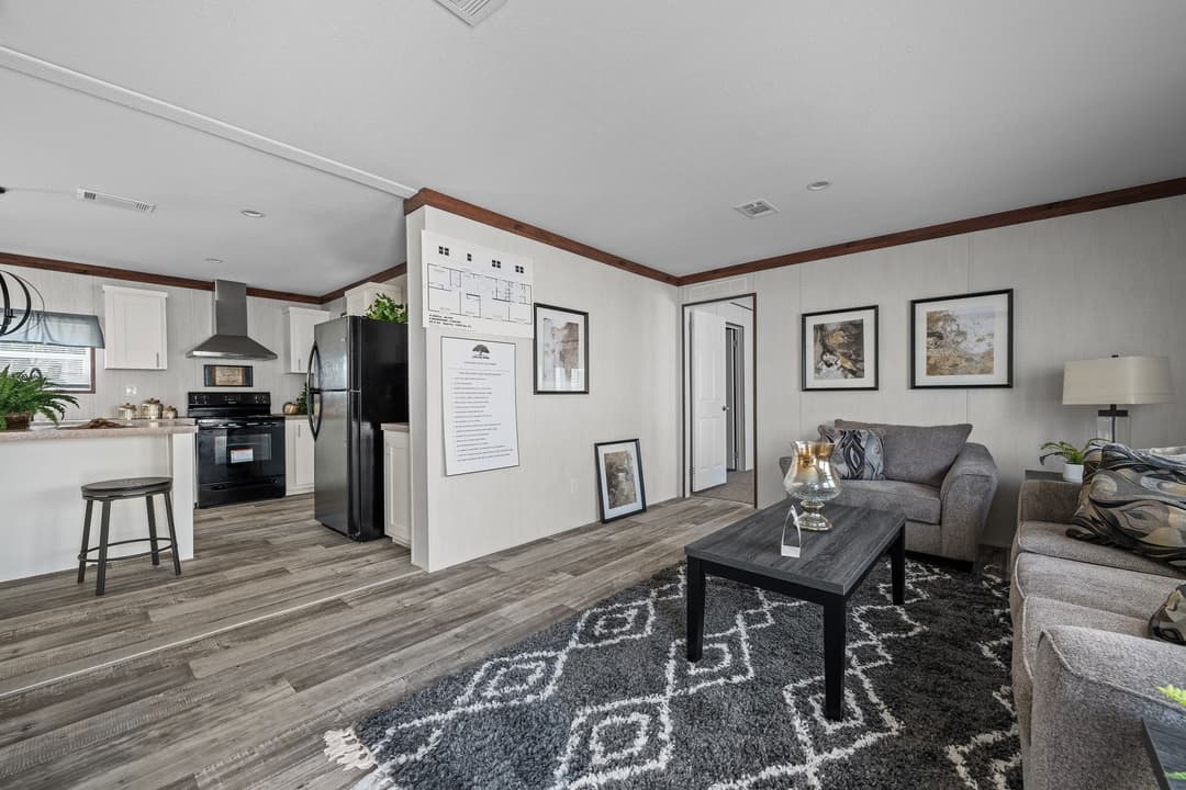 Nitro quatro interior home features