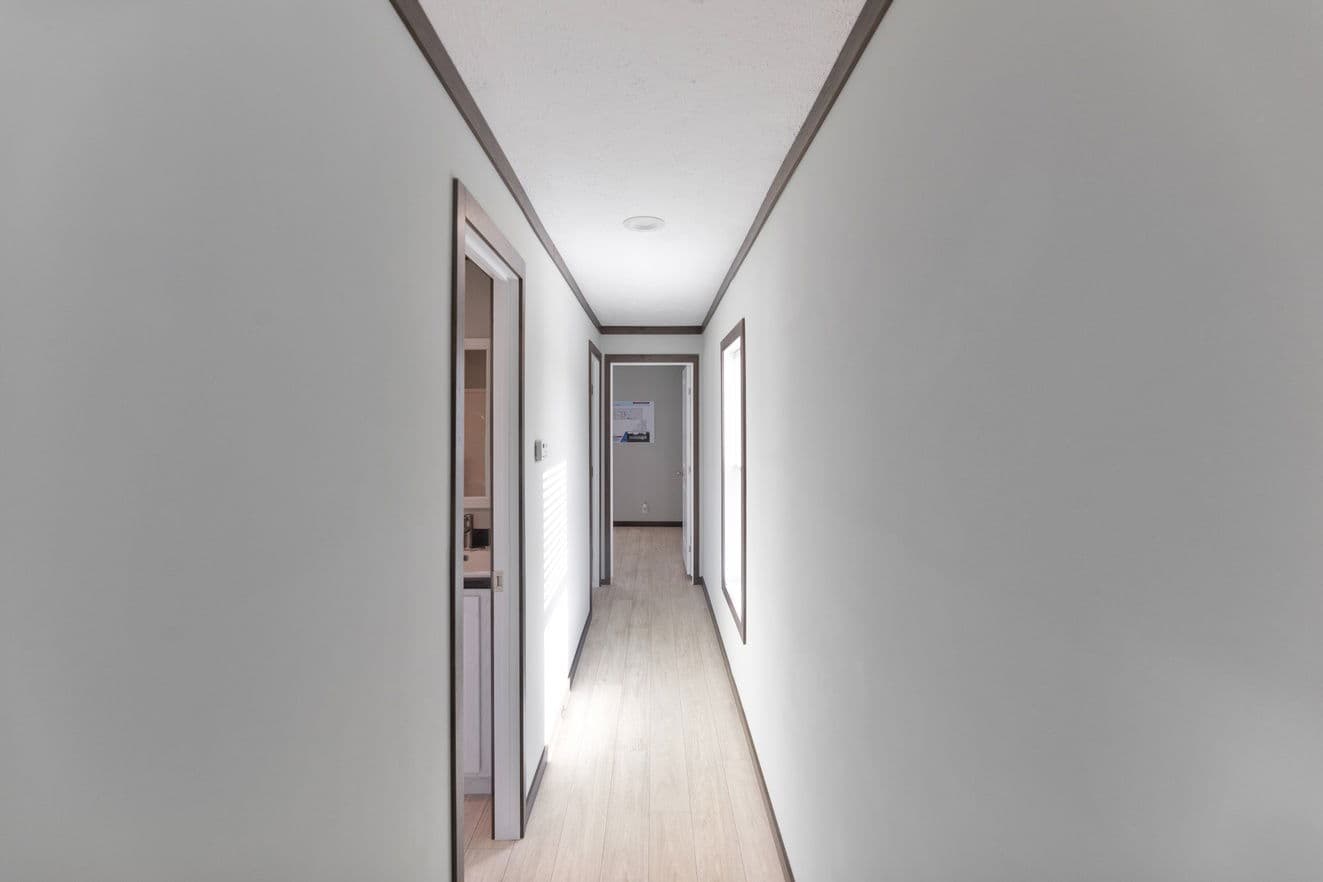 Pioneer 16763k interior home features