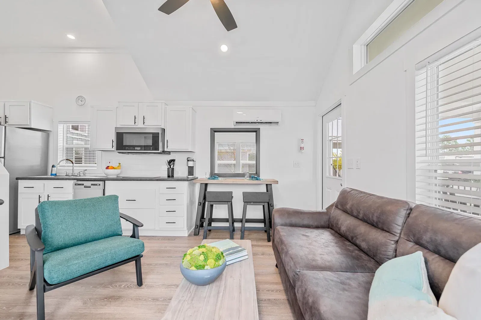 Ath-10 hero home features