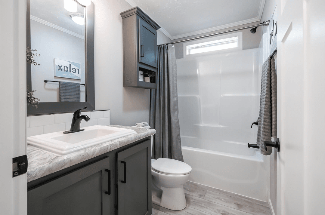 N611 bathroom home features