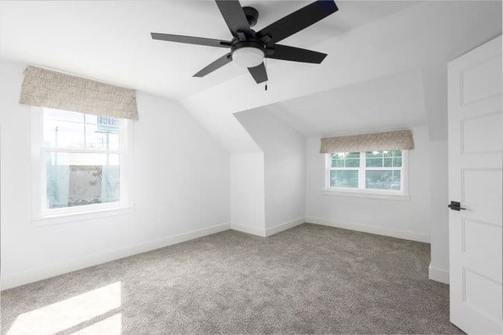 Meadowbrook 32361a bedroom home features