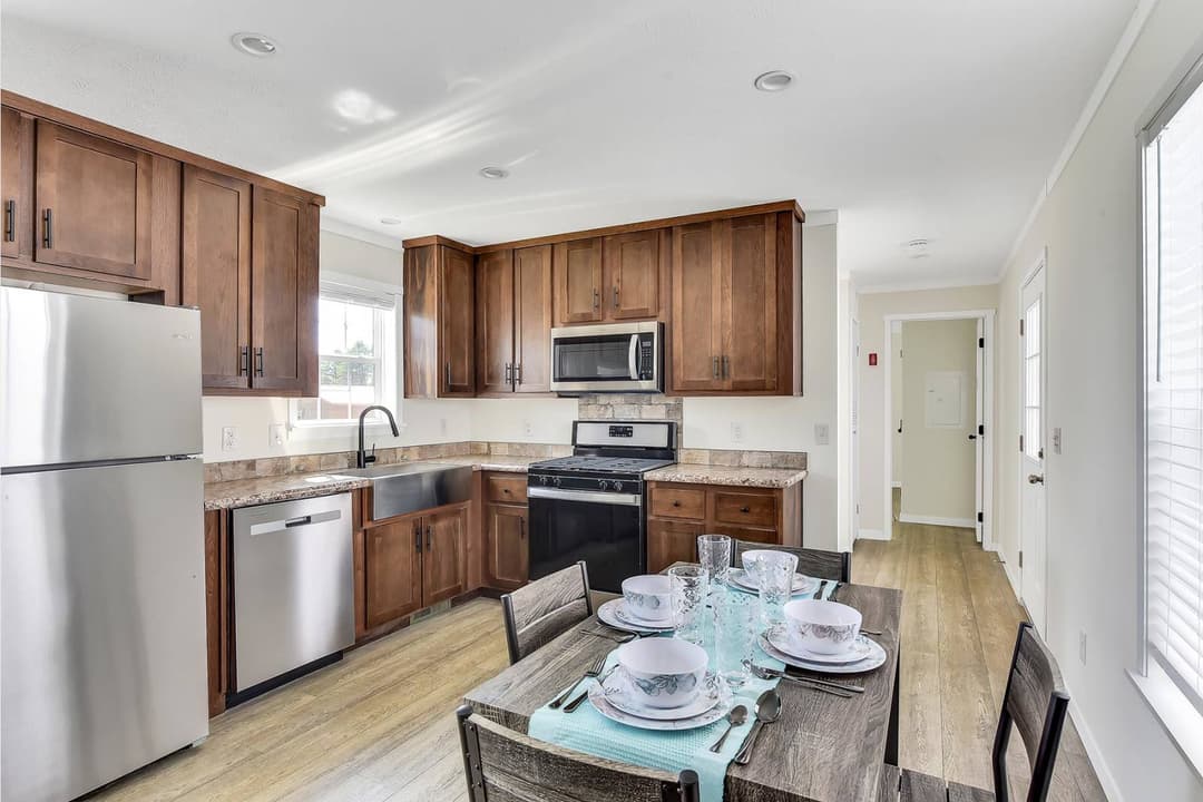 Accolade kitchen home features