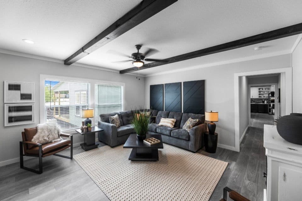 Apex 32763x interior home features