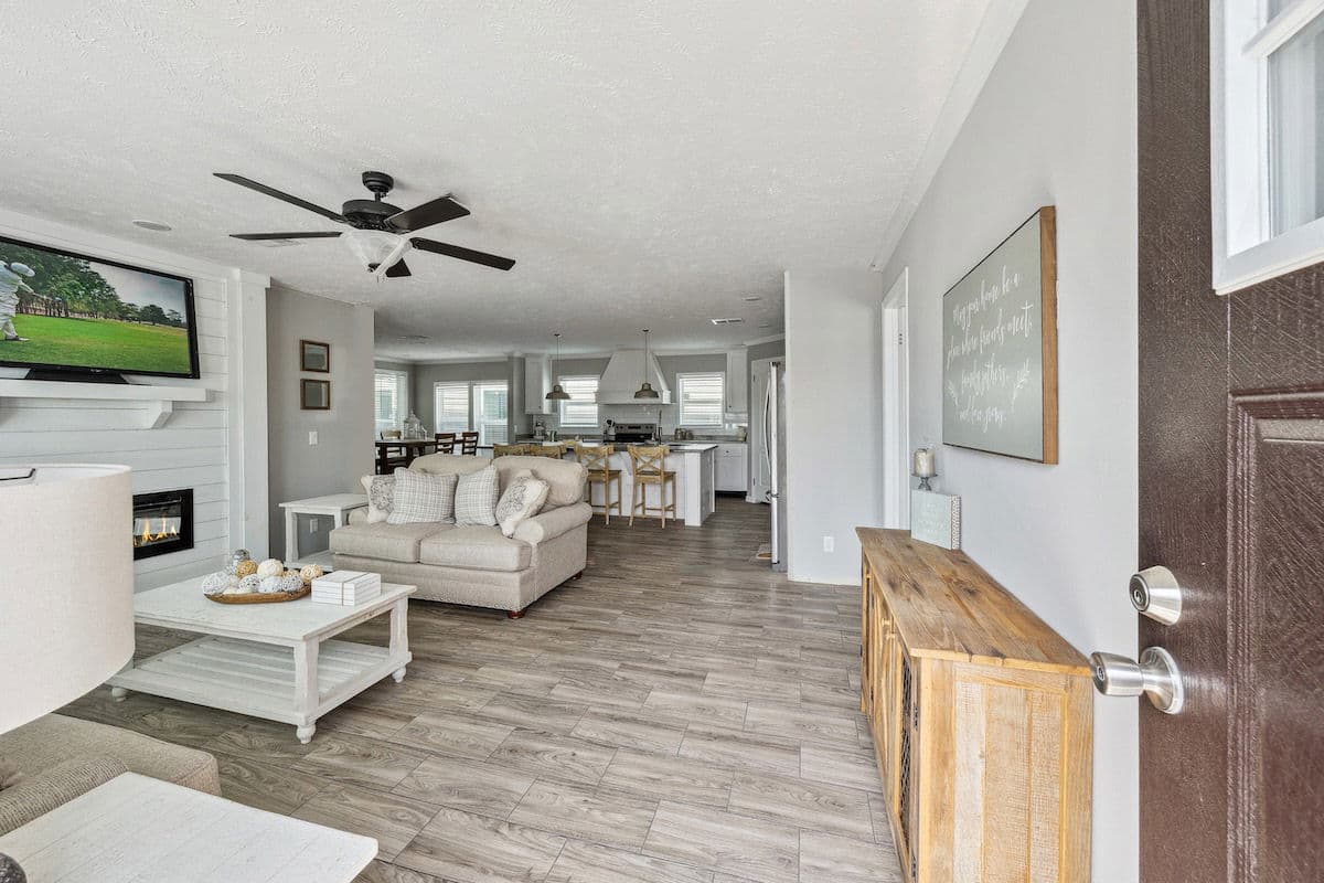 Kb-3246 presley interior home features