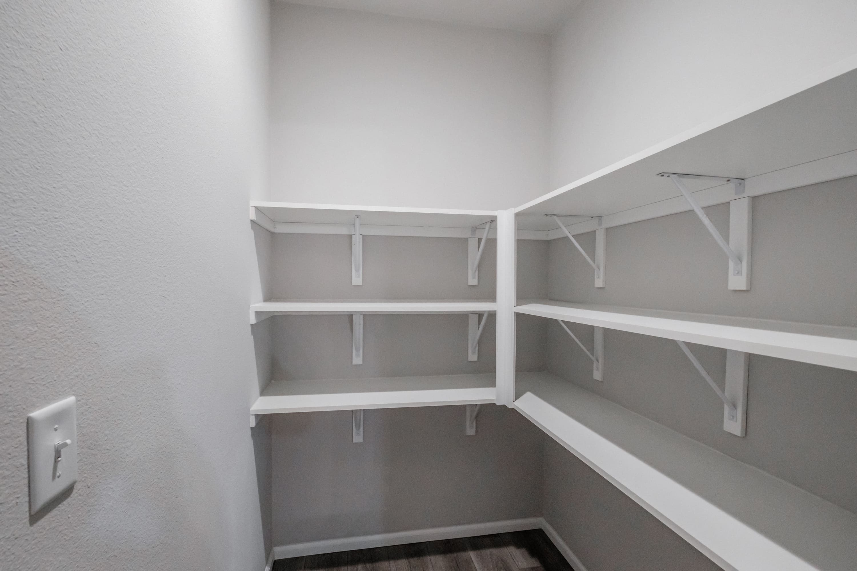 Secret cove kitchen home features