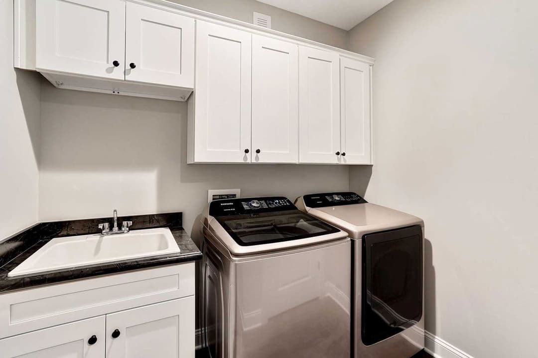 Farmhouse ii cape interior home features