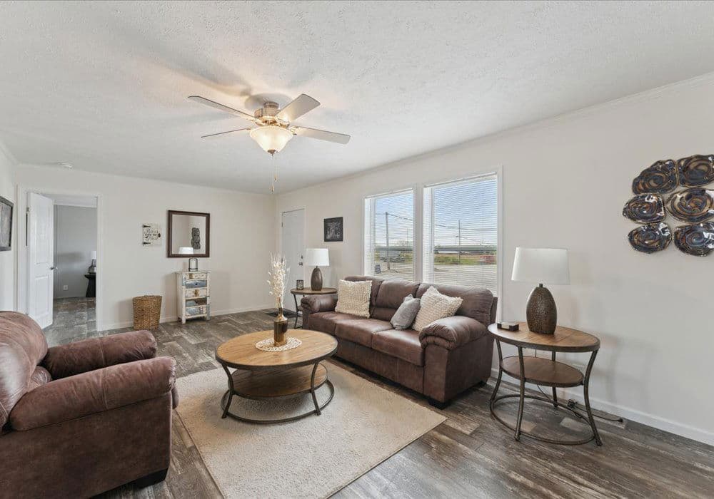 Apex 3900 interior home features