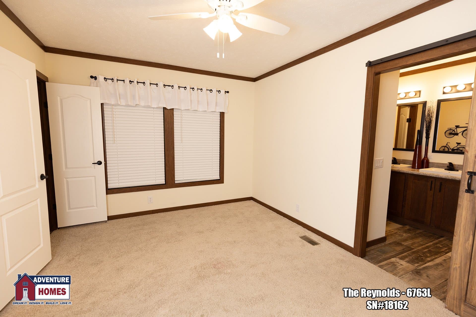 Reynolds | 6763l bedroom home features