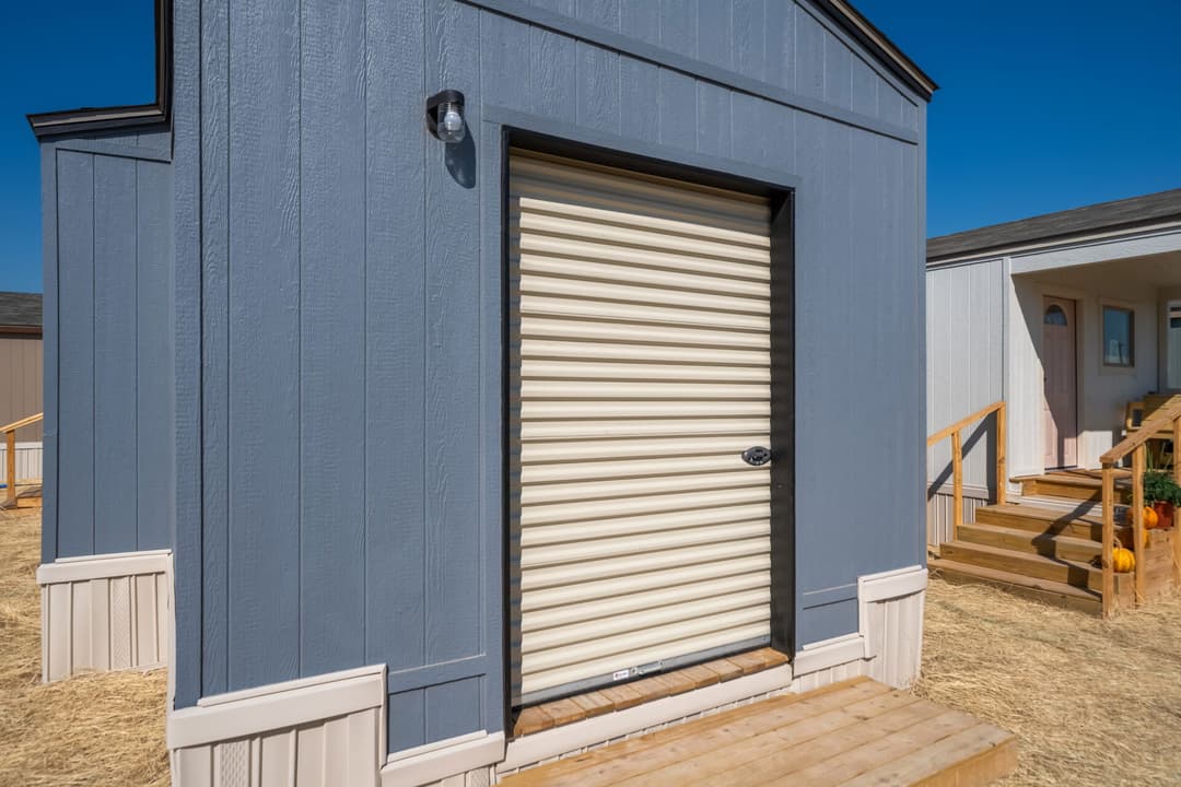 Singlewide h-16×72-32d shed exterior home features