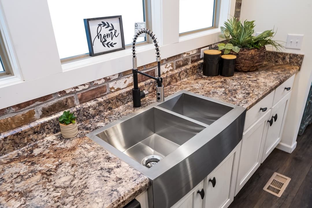 Sipsey kitchen home features