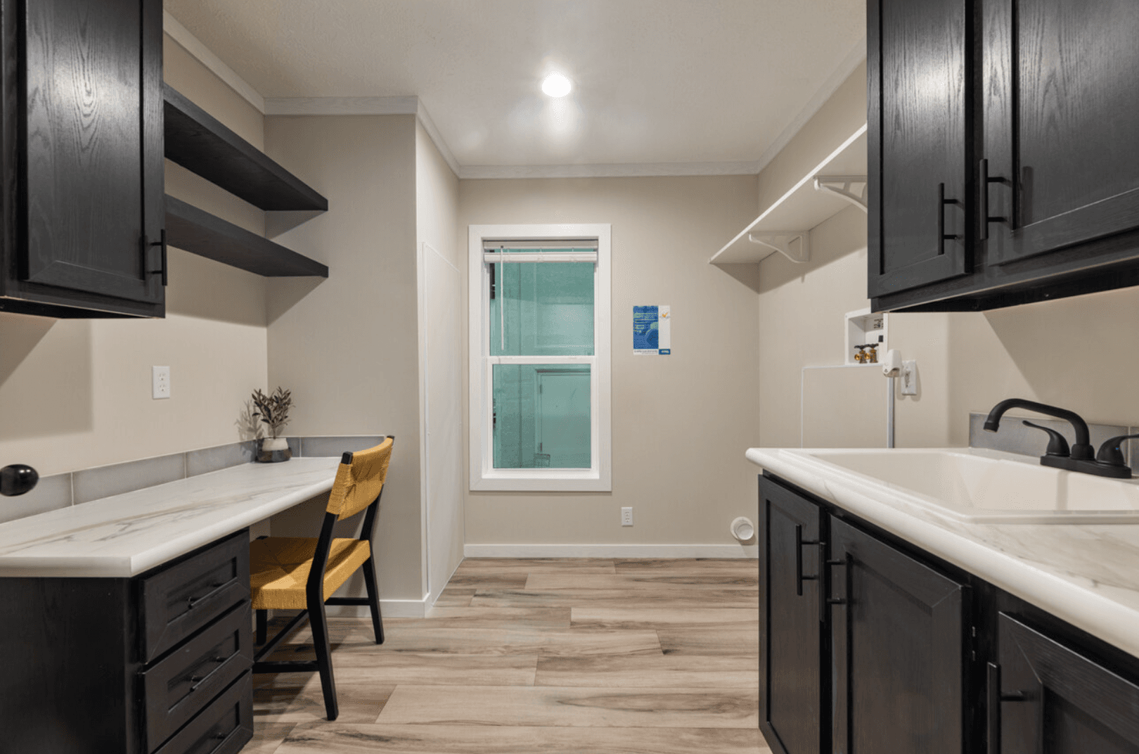 Atmos 28603n interior home features