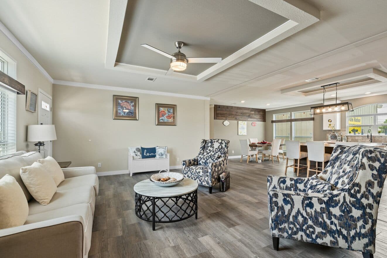 El rancho 32764a interior home features