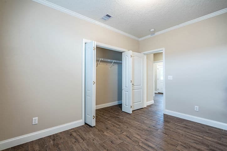 St. augustine 28482a bedroom home features