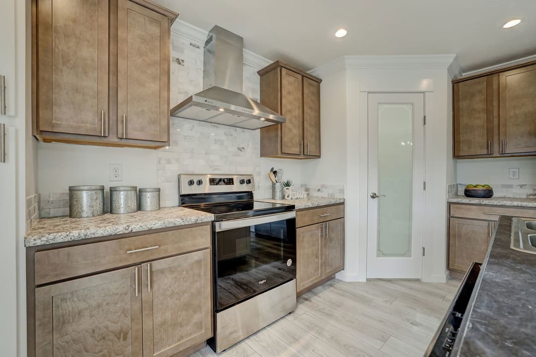 Tillery iii 3260-01 kitchen home features